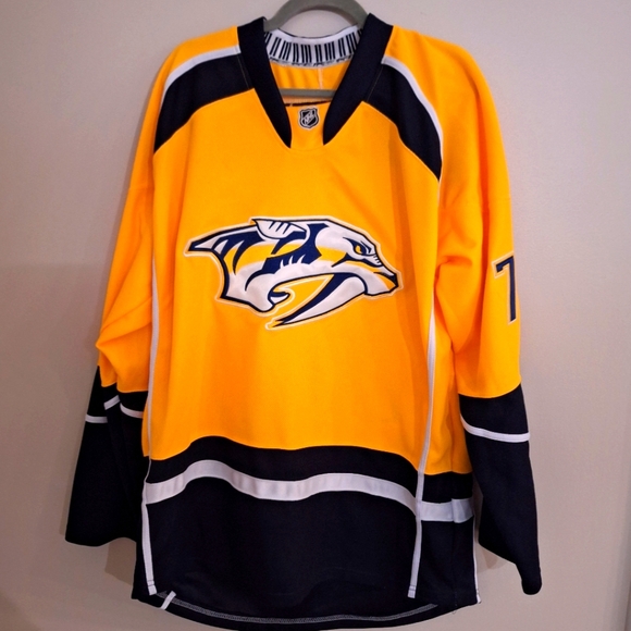Mens M Nashville predators jersey - Picture 1 of 3